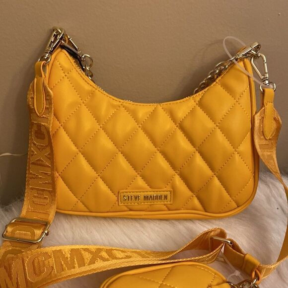 NWT Steve Madden (Bvital) Quilted Crossbody Bag w Air Pod Pouch - Yellow - Picture 13 of 16